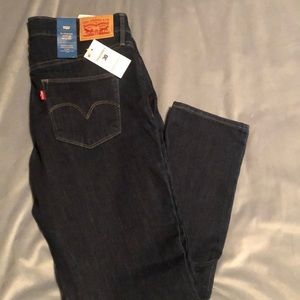 Mid Rise Levi Slimming Skinny Jeans *BRAND NEW*